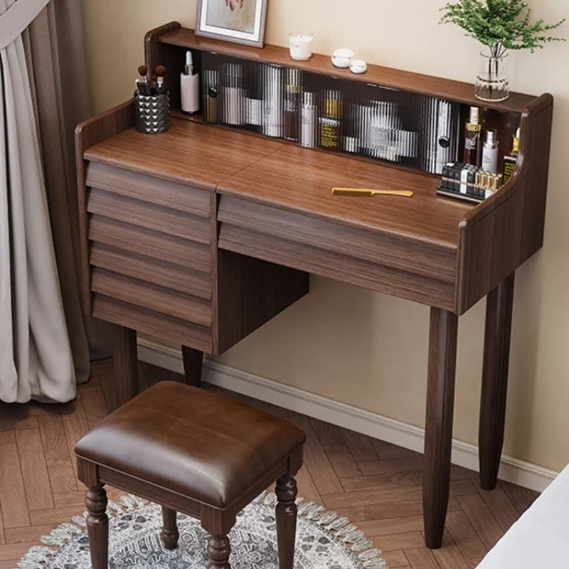 Table de déstockage avec prise - Beauty Makeup Outlet avis et prix