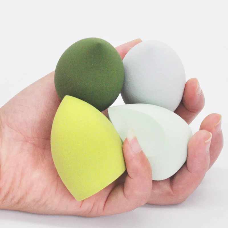 Éponge de maquillage pour fond - Beauty Blender In Makeup avis et prix